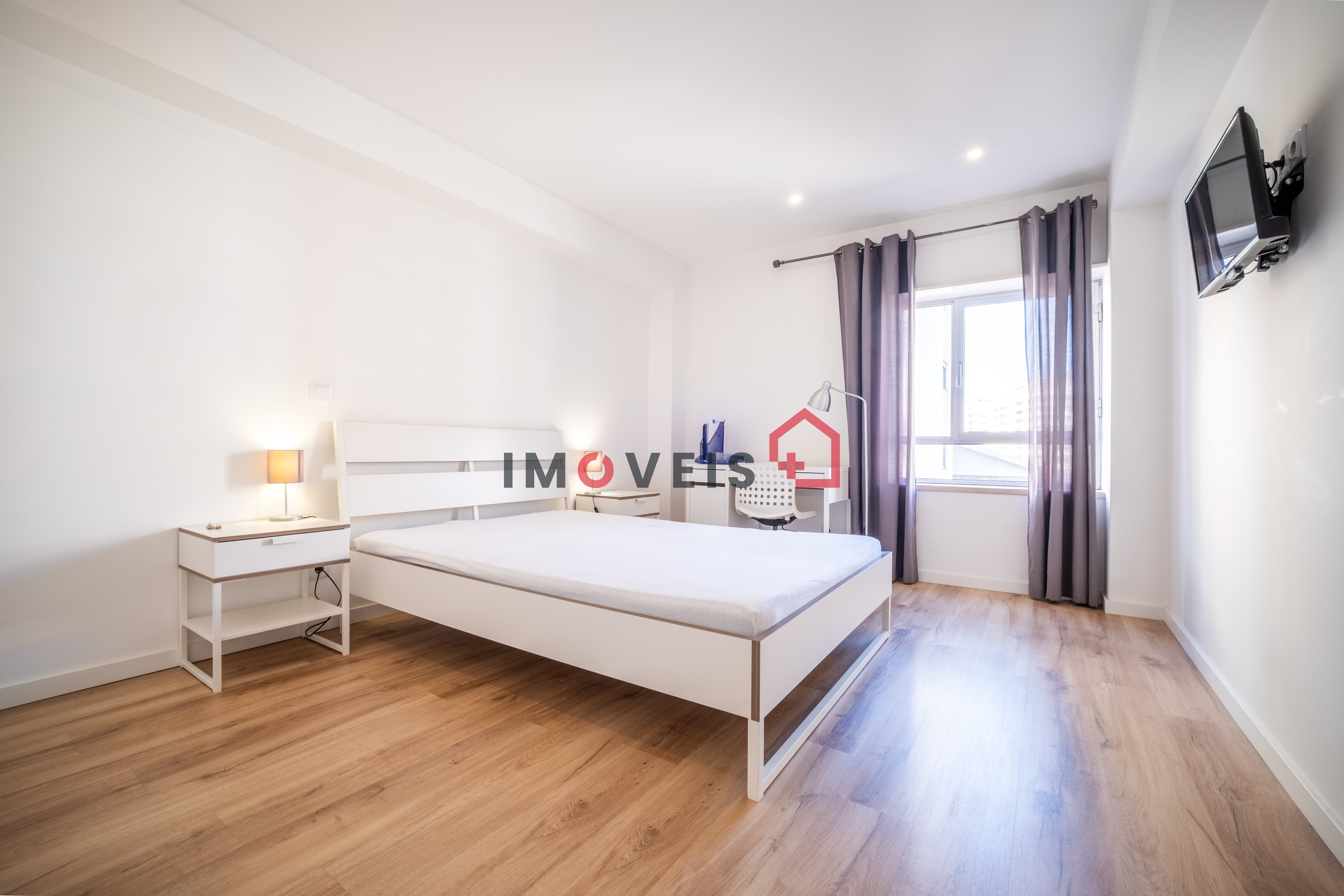 Apartamento T4 (ex-T3) - Marquês de Pombal (Foto 11)