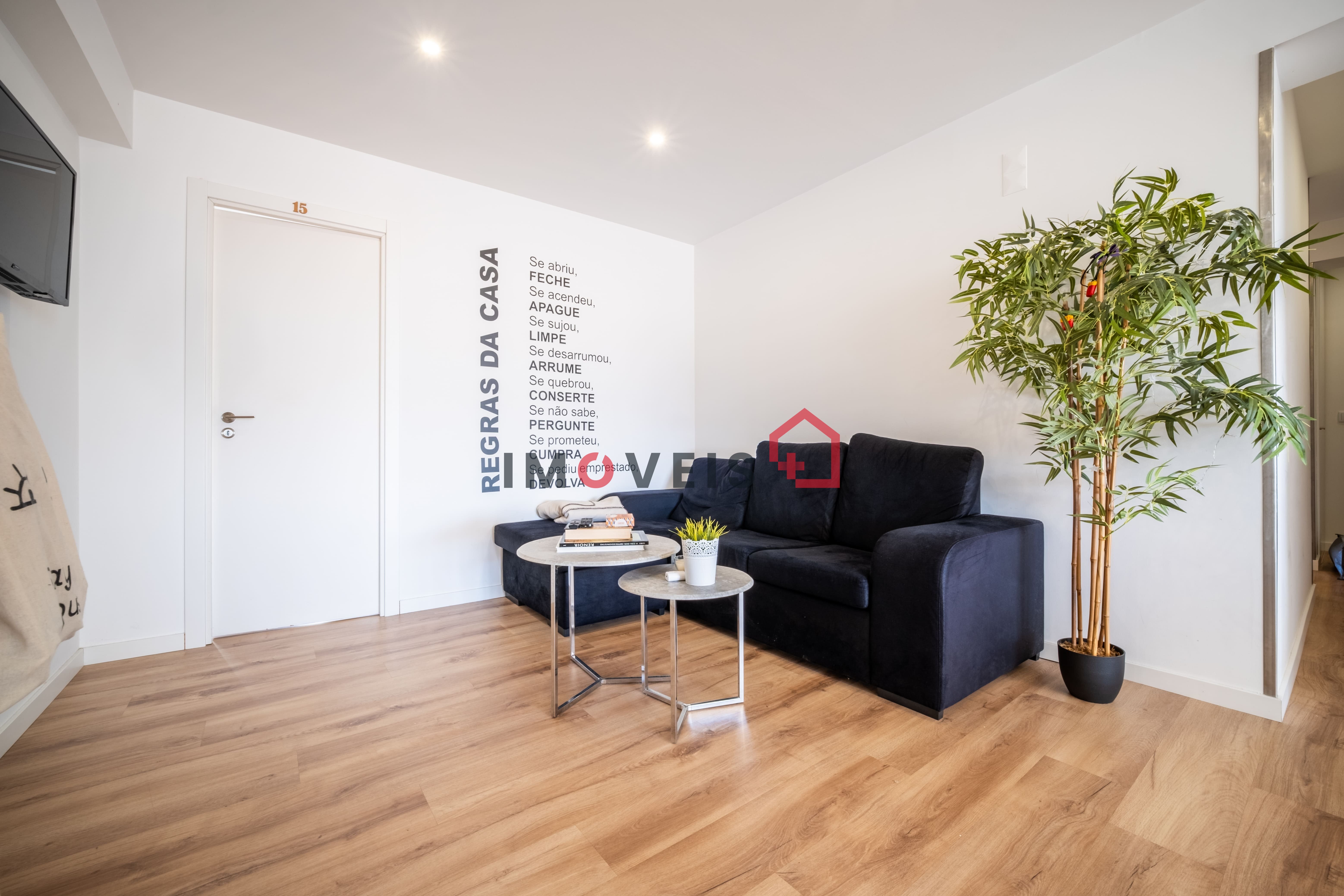 Apartamento T4 (ex-T3) - Marquês de Pombal (Foto 3)
