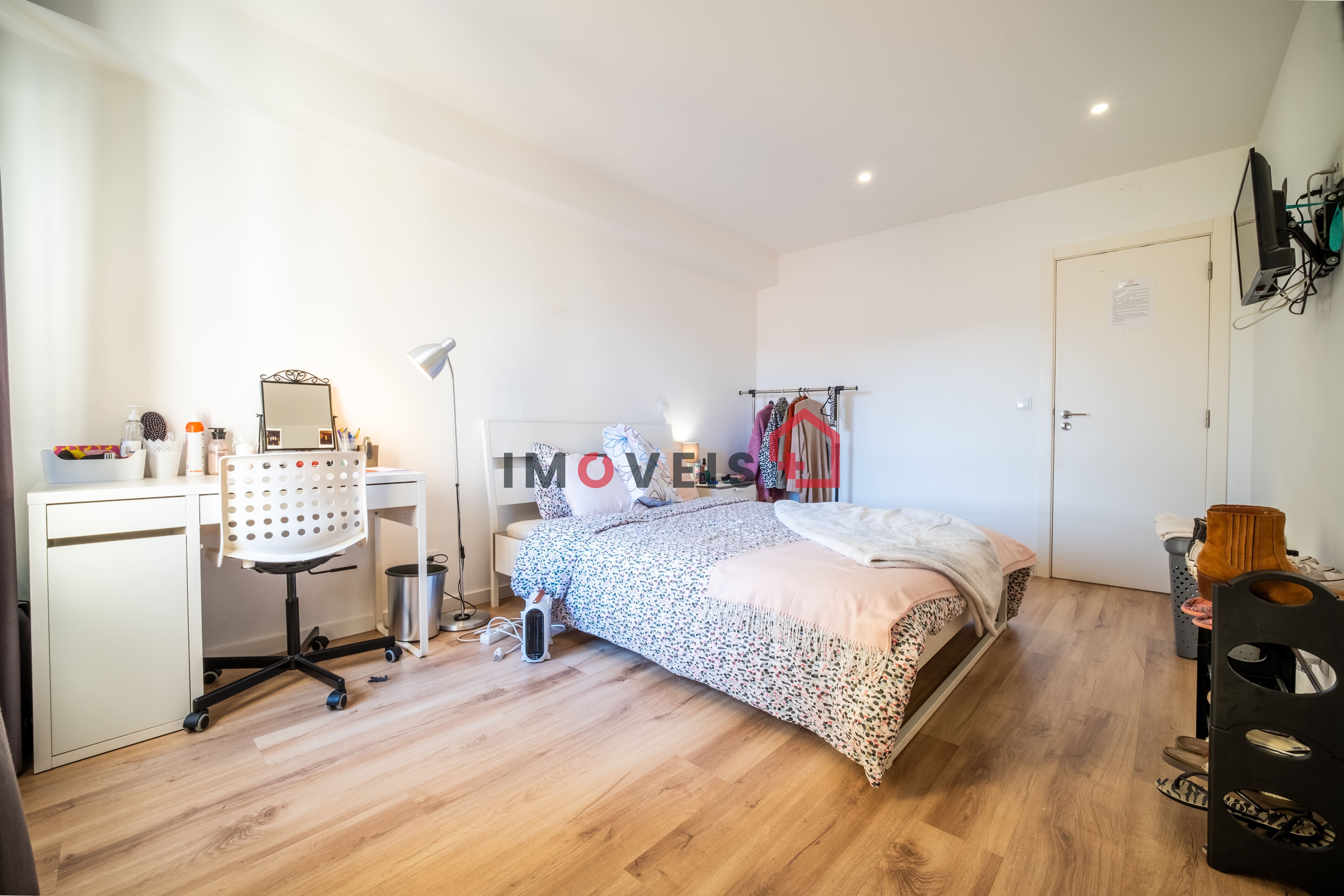 Apartamento T4 (ex-T3) - Marquês de Pombal (Foto 24)