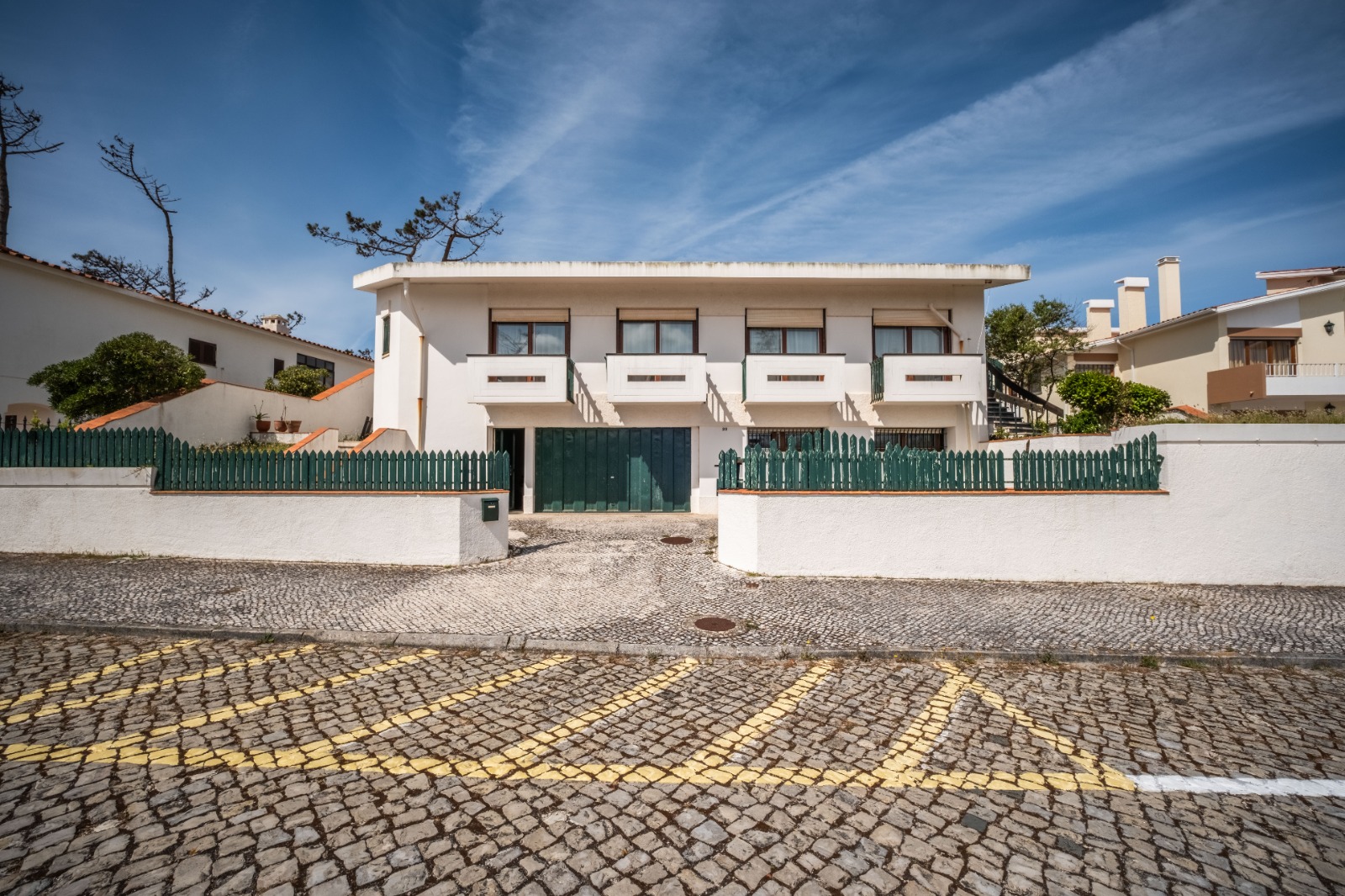 Moradia individual em São Pedro de Moel | Lote de 900 m² | Vista parcial de mar | Garagem para 3 viaturas - imagem 4